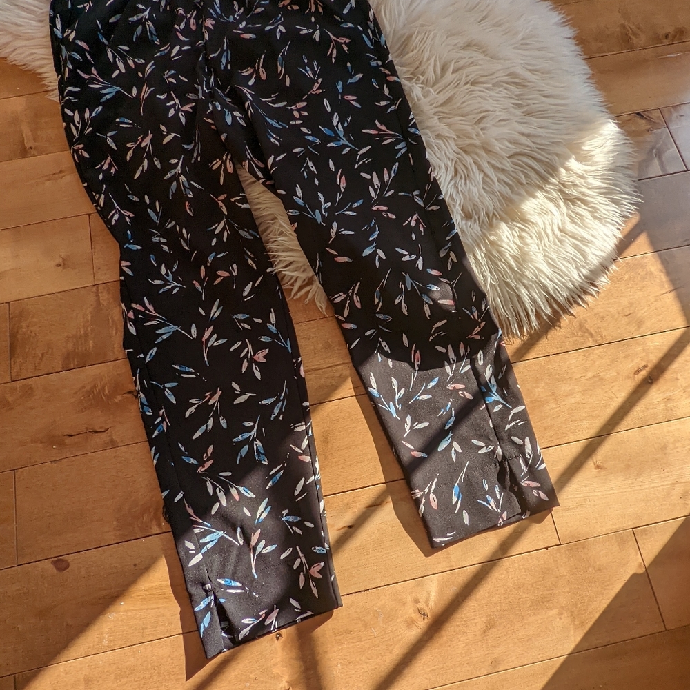 REITMANS - Floral Print Jump Suit - Picture 11 of 12